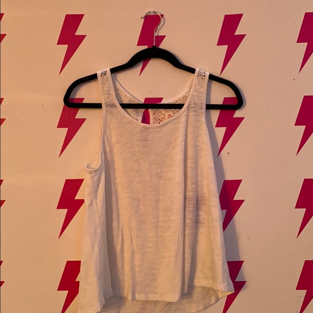 NWT Mossimo tank top with lace details